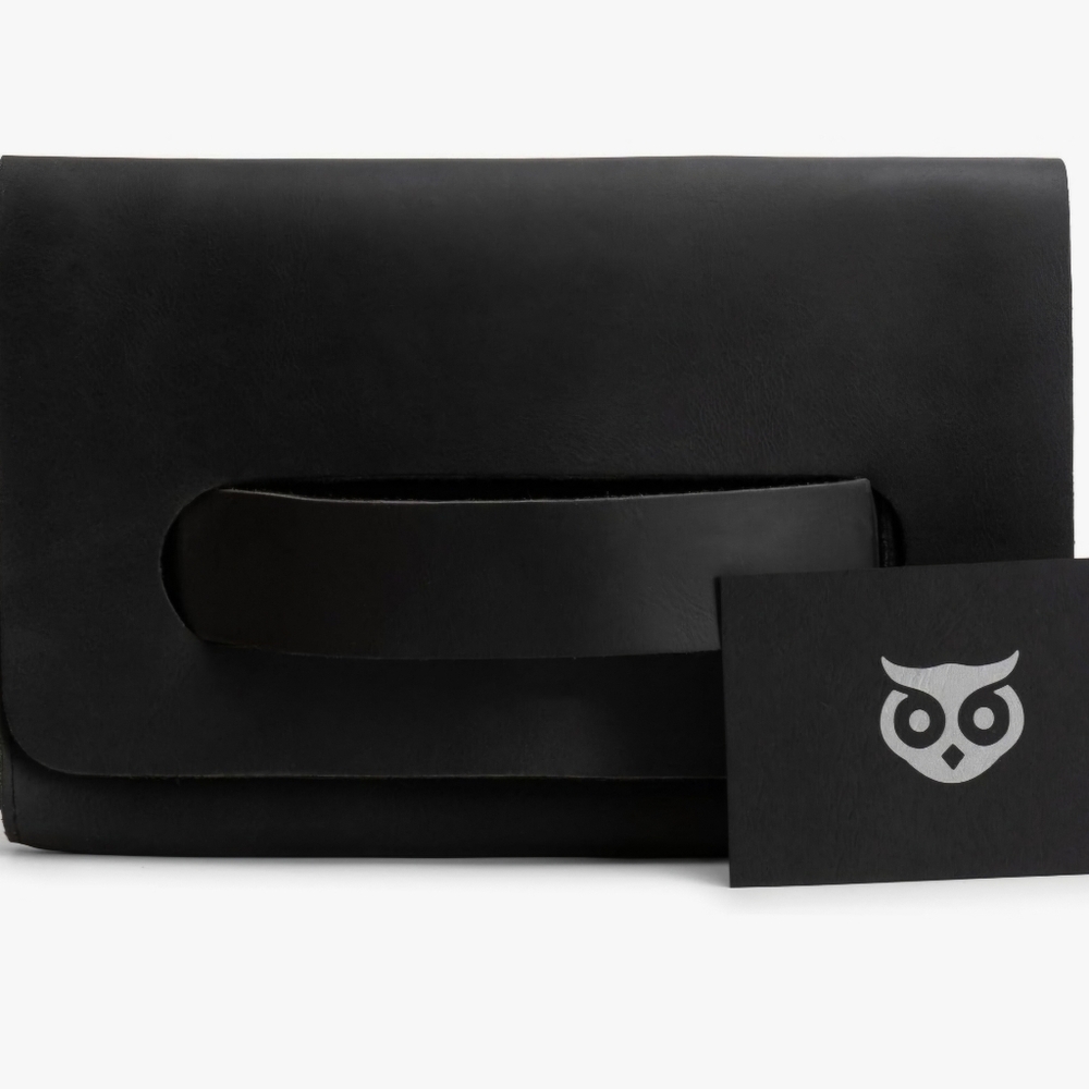 NWT Hide & Drink Clutch